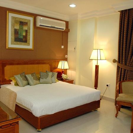 Al Muntazah Plaza Hotel Doha Eksteriør bilde
