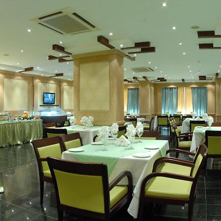 Al Muntazah Plaza Hotel Doha Eksteriør bilde